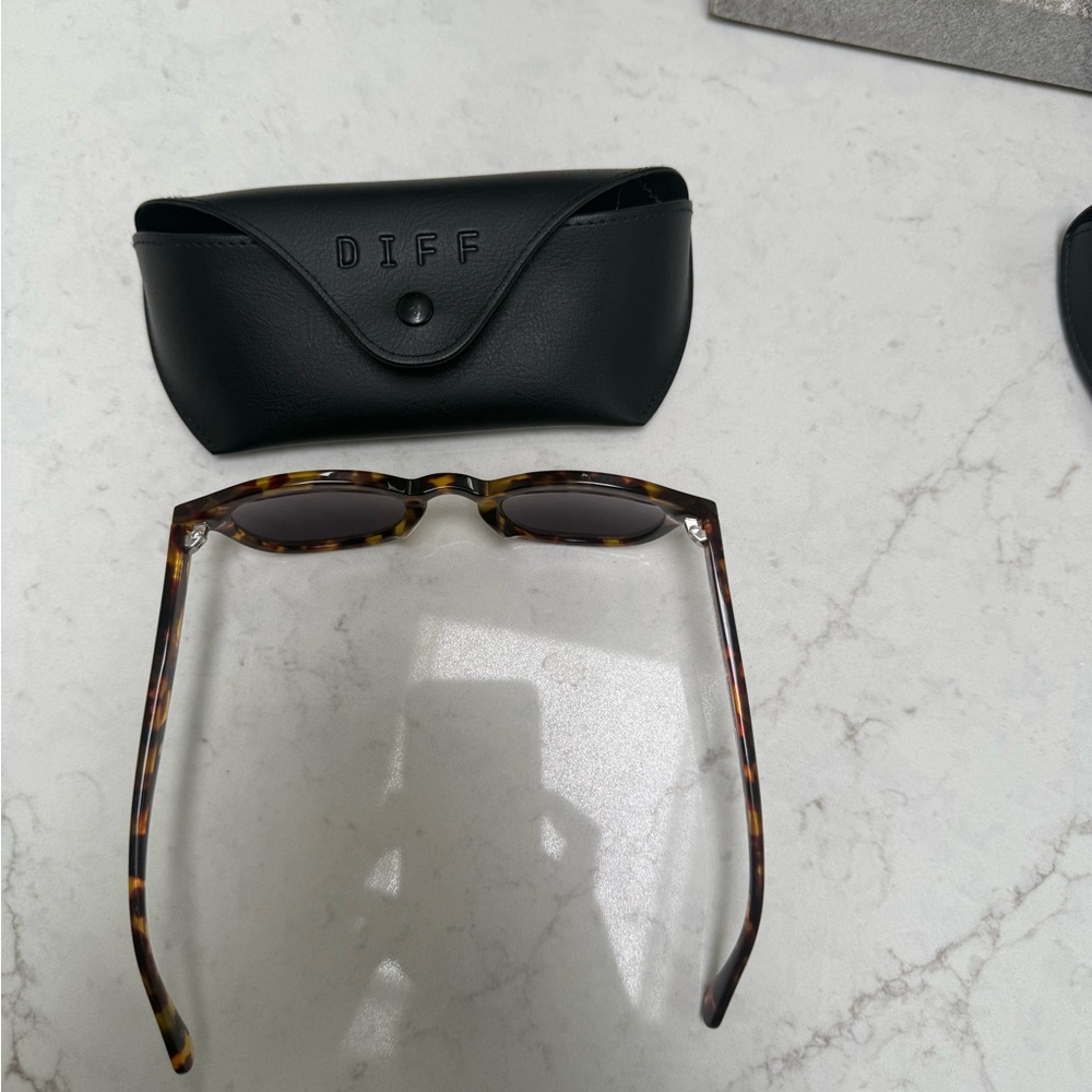 Diff Reflective Tortoise Shell Sunglasses - image 5
